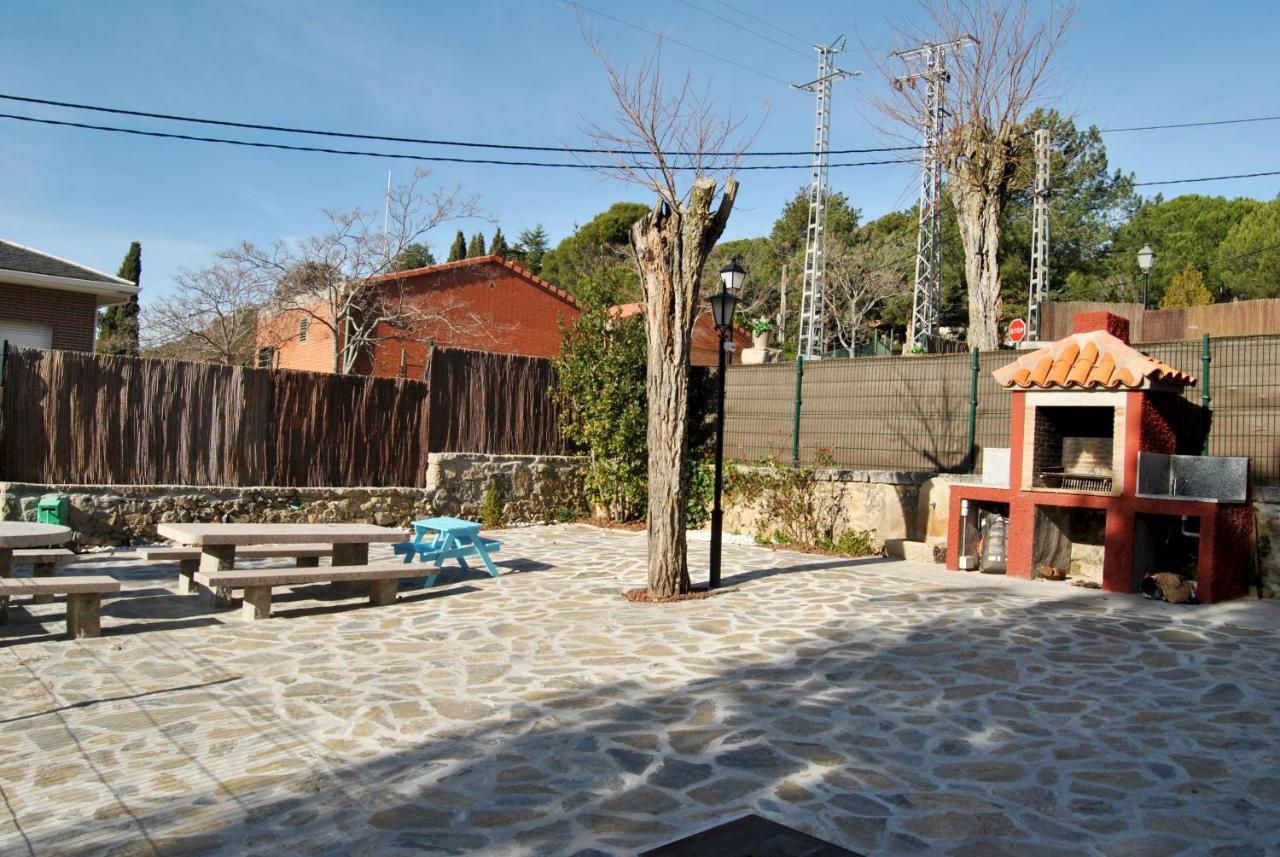 Casa Rural Mansion Adela Con Piscina Y Jacuzzi Collado Mediano Exterior foto